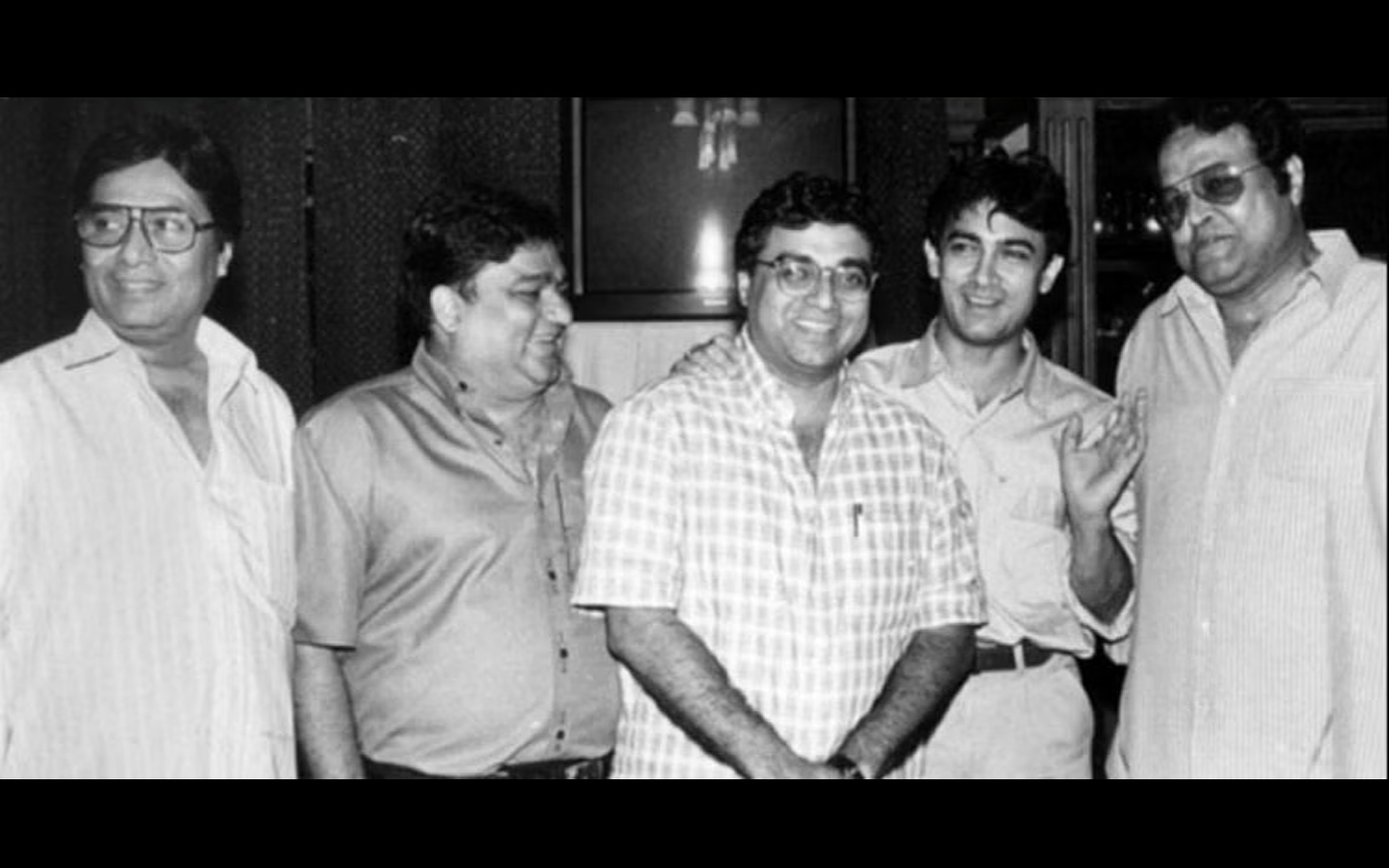 Aamit Khan with Vinay Sinha Rajkumar Santoshi and other actors Who brought Salman and Aamir Khan together: कौन लाया था आमिर और सलमान ख़ान को एक साथ?