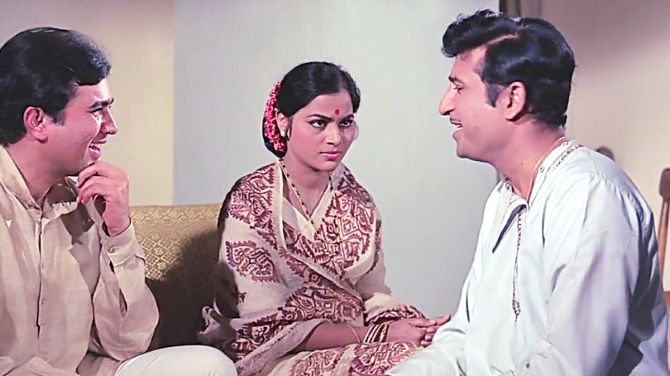 Seema-Deo-Rajesh-Khanna-and-Ramesh-Deo-in-Anand